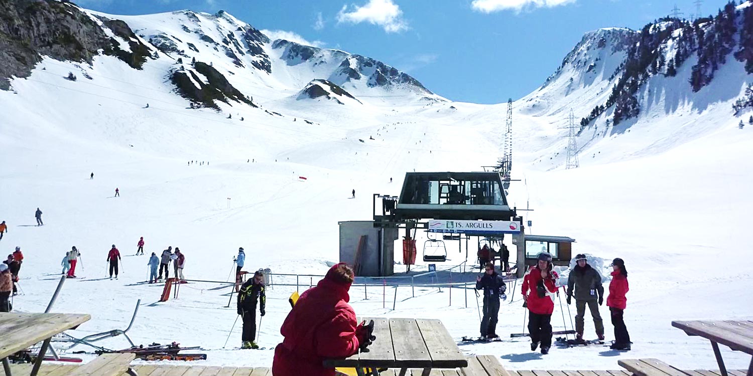 slopes ski resort baqueira beret winter sports province lleida