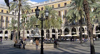 guide squares surroundings maritime museum barcelona