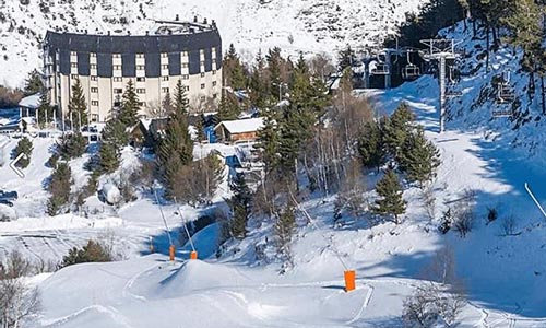 accommodation ski resort espot aiguestortes hotel or blanc chairlift la roca