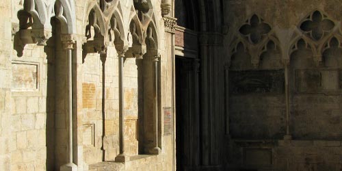  informacion turismo iglesias cataluña descubre basilicas provincia Gerona 