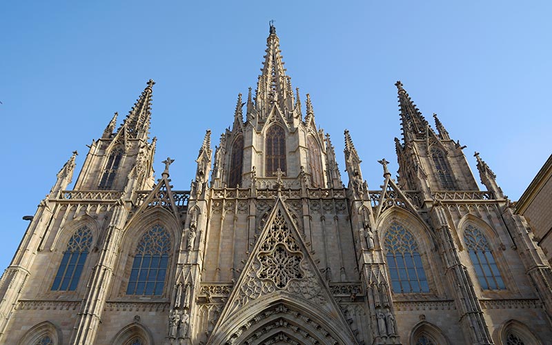  guide tourisme cathedrale gothique capitale catalane archidiocèse barcelone 