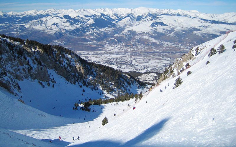 guide tourism winter sports resort masella girona slope coma oriola 