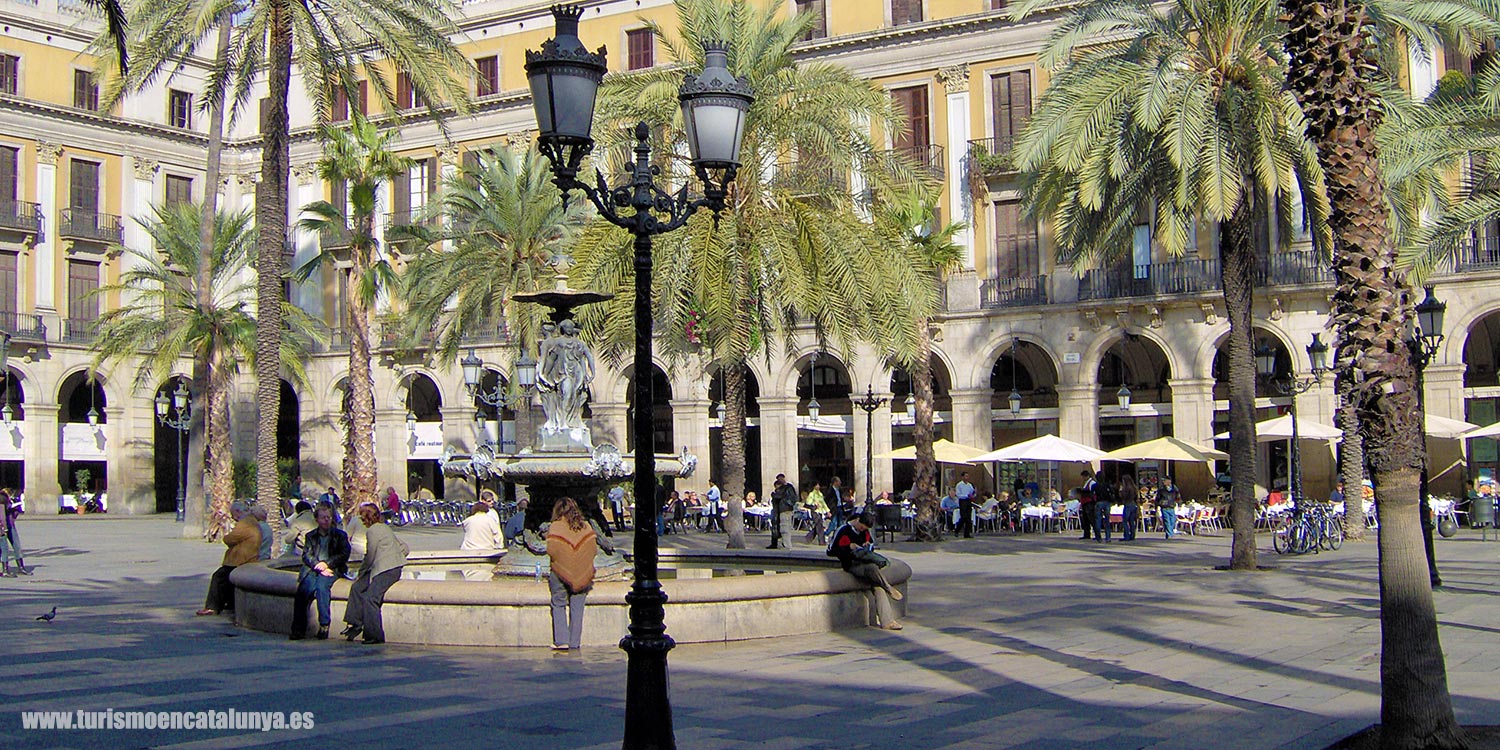 informacio turistica placa reial ciutat barcelona 